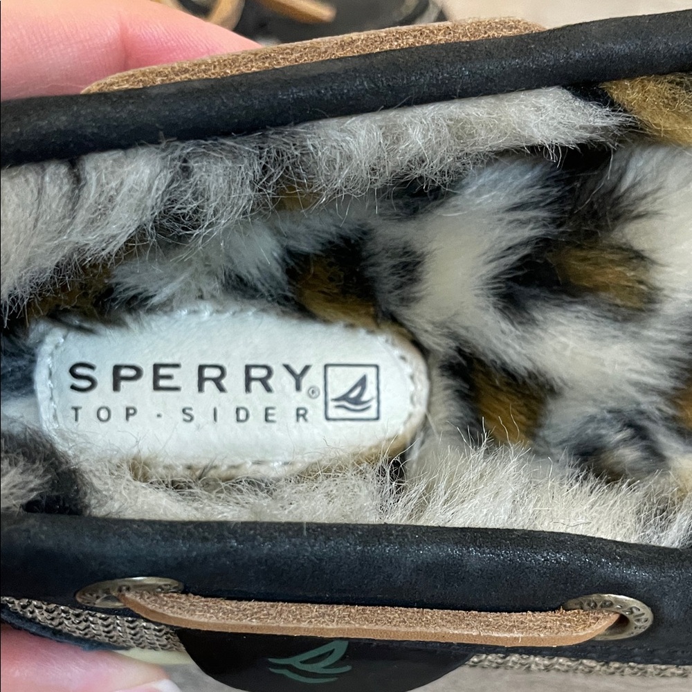 Sperry NWOT Black Flat Moccasin with Leopard Faux-Fur Lining - Picture 10 of 13